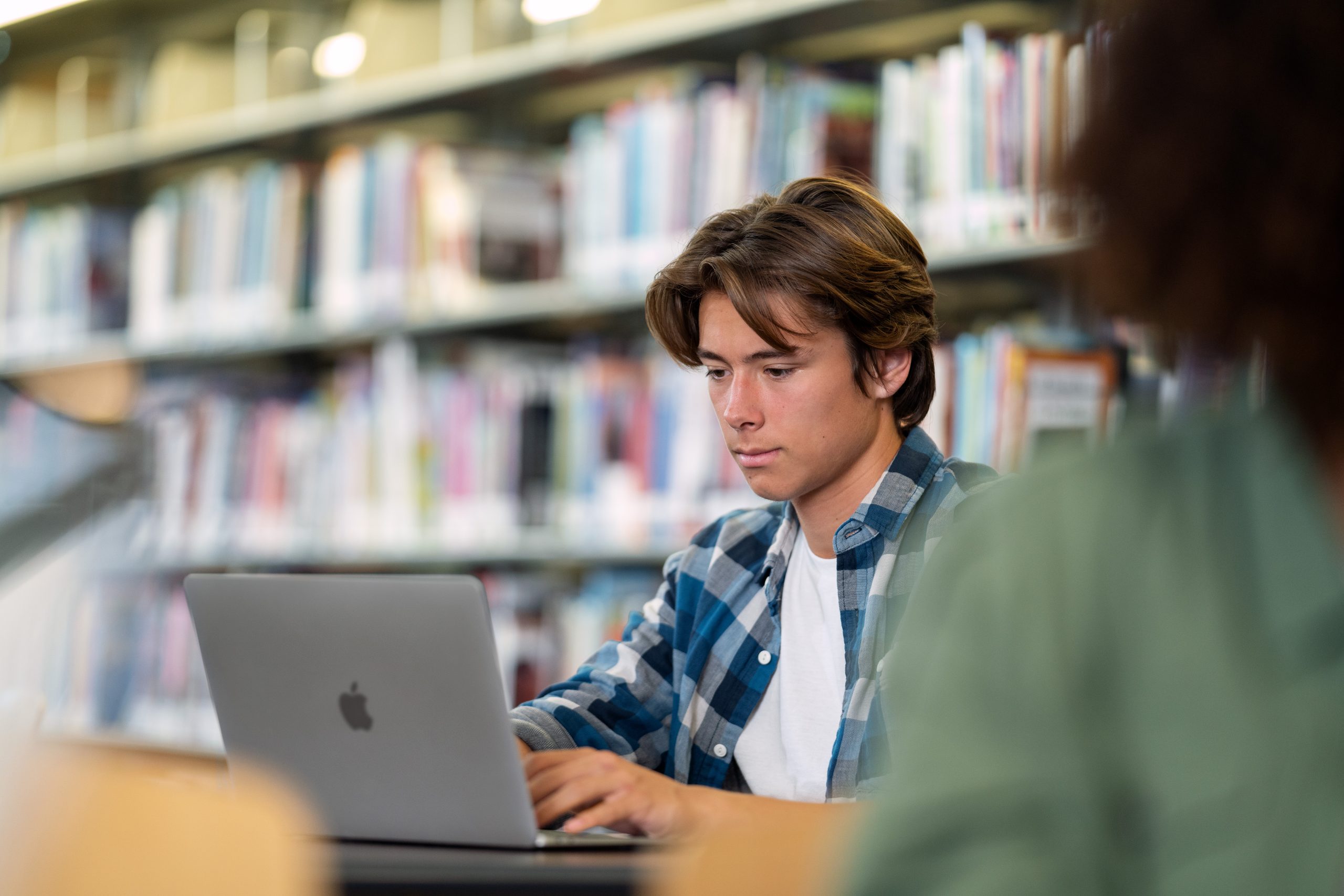 A student using Mac in college